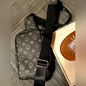 😛😍Crossbody bag